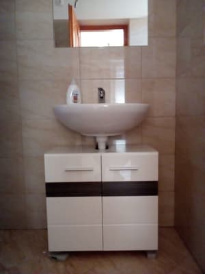 thumbnail: Bathroom amenities