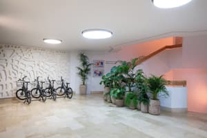 thumbnail: Reception