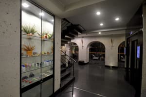 thumbnail: Gift shop