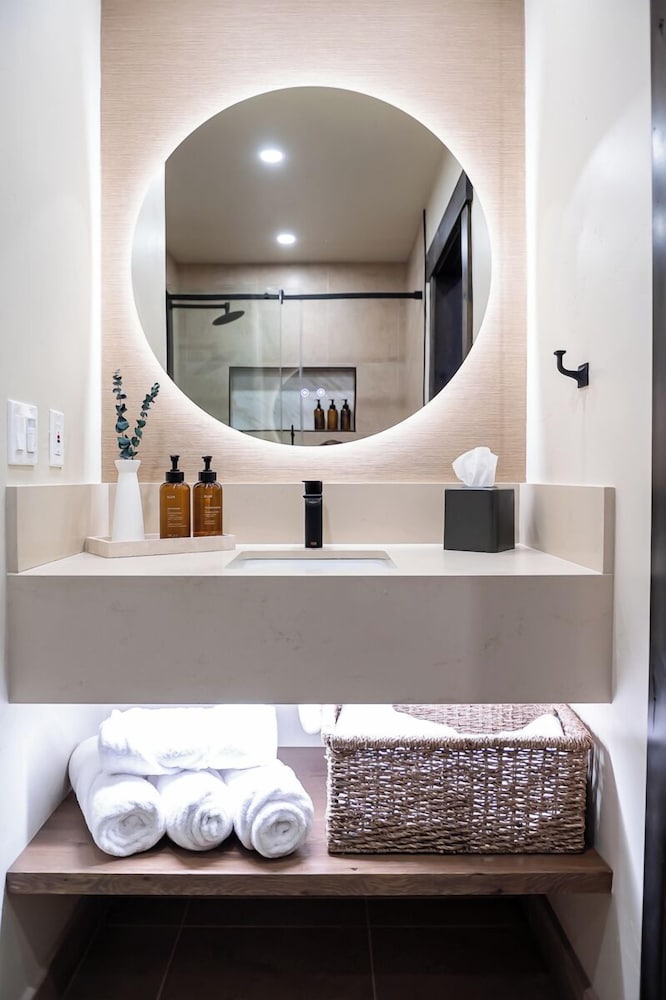 Bathroom shower
