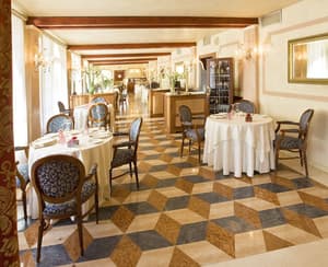 thumbnail: Restaurant