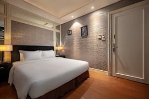 thumbnail: Room