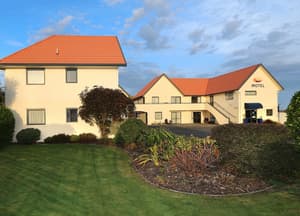 thumbnail: Front of property