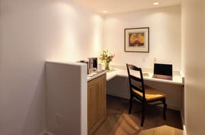 thumbnail: Dining