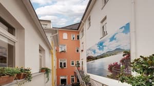 thumbnail: Courtyard view