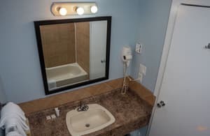 thumbnail: Bathroom sink