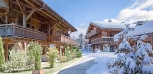 thumbnail: Bar (on property)