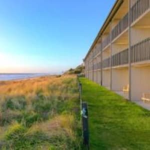 thumbnail: Exterior