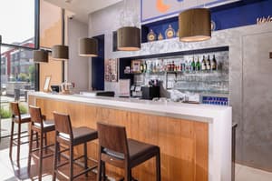 thumbnail: Snack bar
