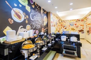 thumbnail: Breakfast area