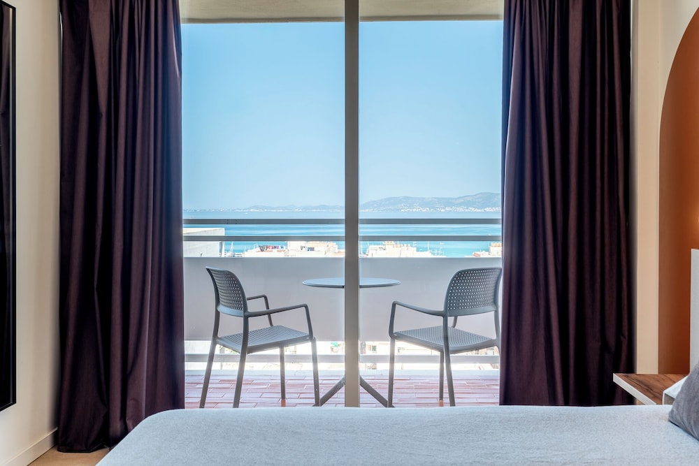 Beach/ocean view