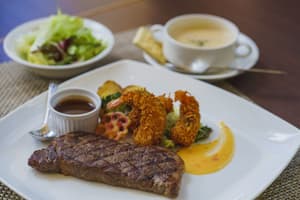 thumbnail: Restaurant