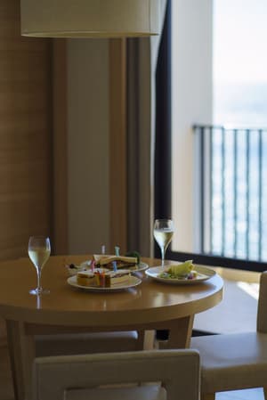 thumbnail: In-room dining