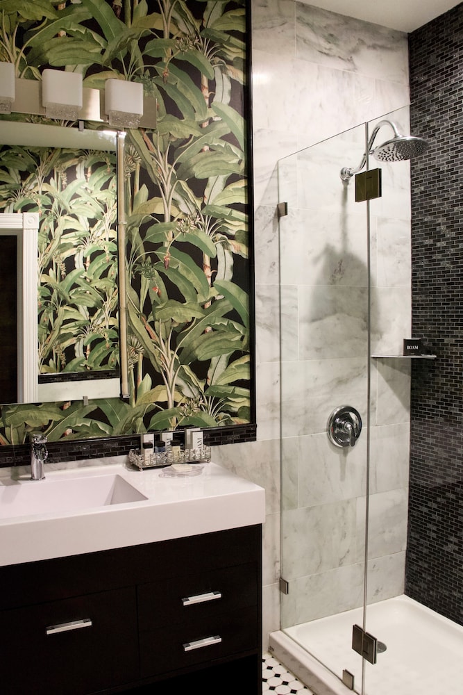 Bathroom shower