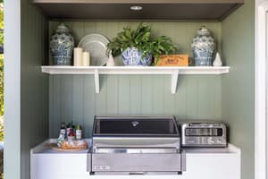 thumbnail: BBQ/picnic area