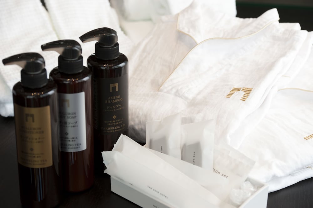 Bathroom amenities