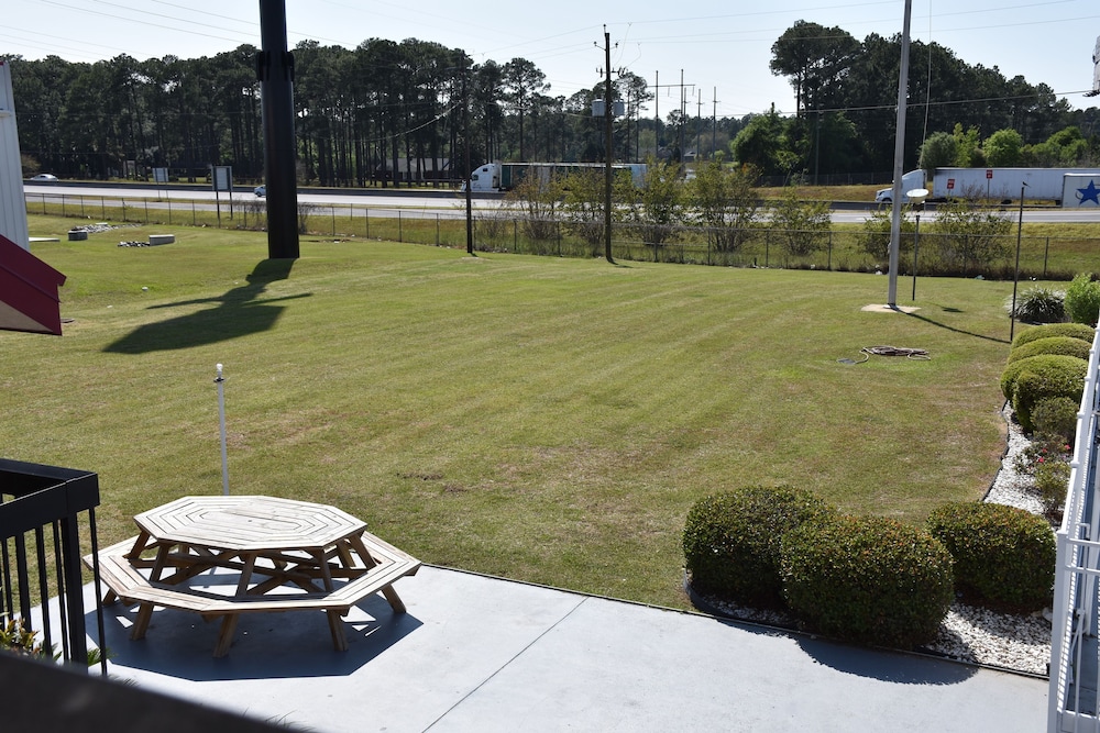 BBQ/picnic area