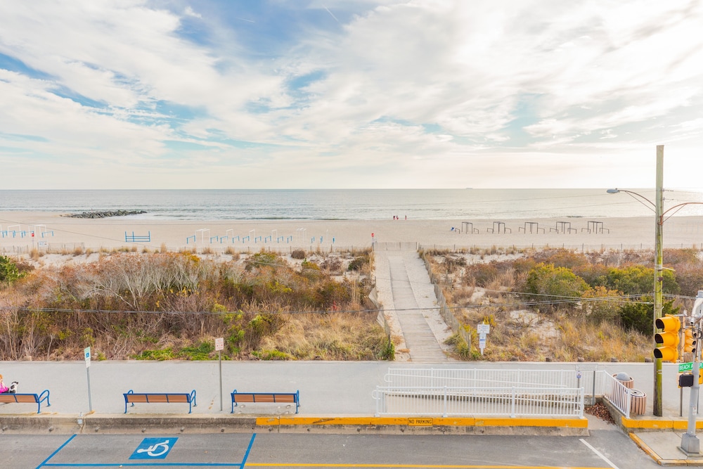 Beach/ocean view