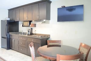 thumbnail: In-room dining