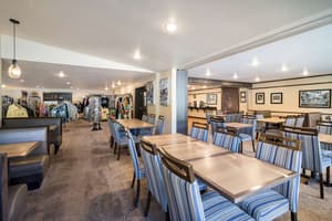 thumbnail: Breakfast area