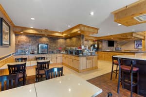 thumbnail: Breakfast area