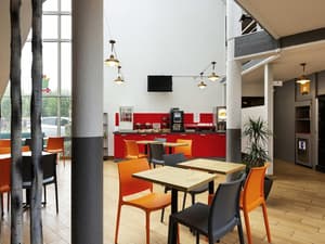 thumbnail: Breakfast area