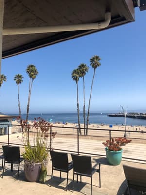 thumbnail: Outdoor dining