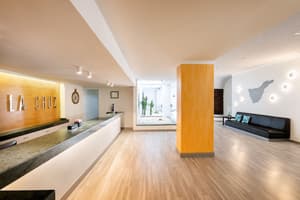thumbnail: Interior entrance