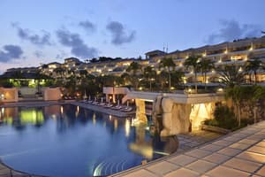 thumbnail: Outdoor pool