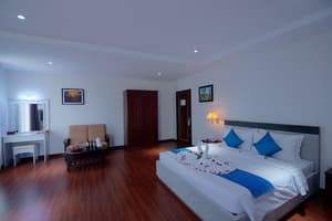 thumbnail: Room