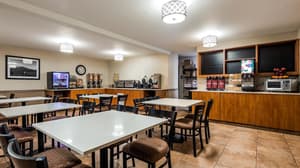 thumbnail: Breakfast area