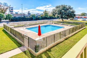 thumbnail: Outdoor pool
