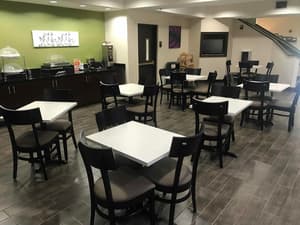 thumbnail: Breakfast area