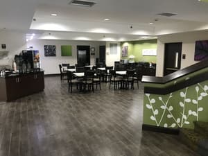 thumbnail: Breakfast area