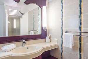 thumbnail: Bathroom