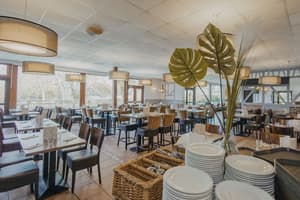 thumbnail: Restaurant
