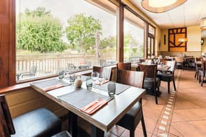 thumbnail: Restaurant