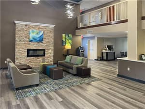 thumbnail: Indoor/Interior,On-Site,Lobby