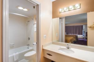 thumbnail: Bathroom amenities