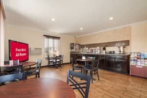 thumbnail: Breakfast area