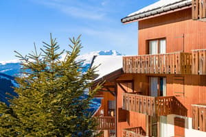 thumbnail: Front of property