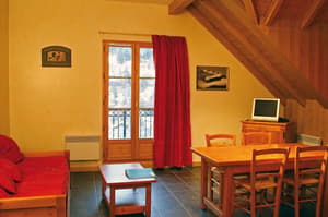 thumbnail: In-room dining