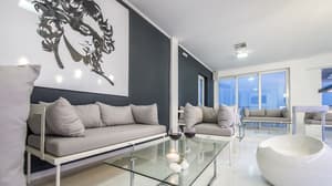 thumbnail: Lounge