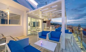 thumbnail: Bar (on property)