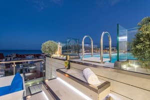 thumbnail: Bar (on property)