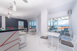 thumbnail: Bar (on property)