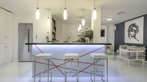 thumbnail: Bar (on property)