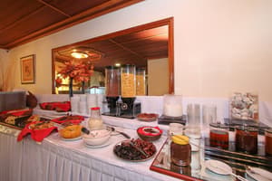 thumbnail: Restaurant