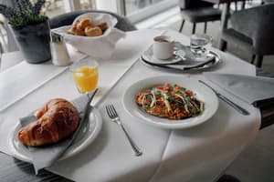 thumbnail: Restaurant