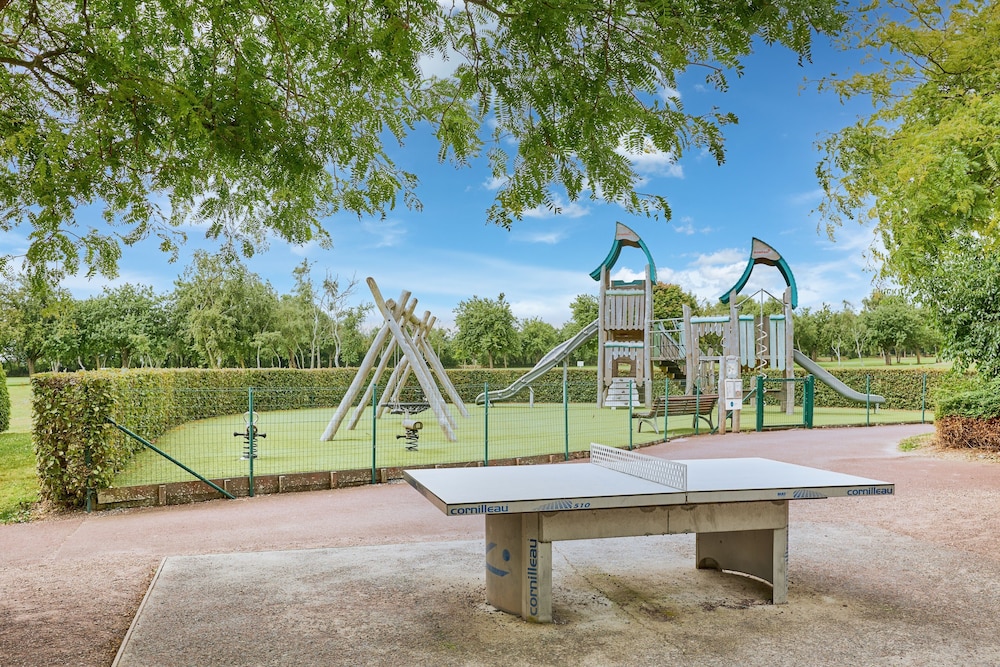 Children's play area - outdoor